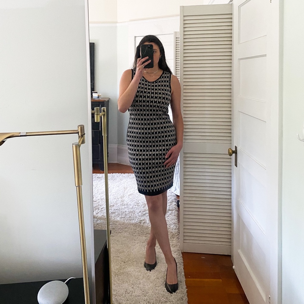 EUC Vince Camuto Geometric Sheath Dress